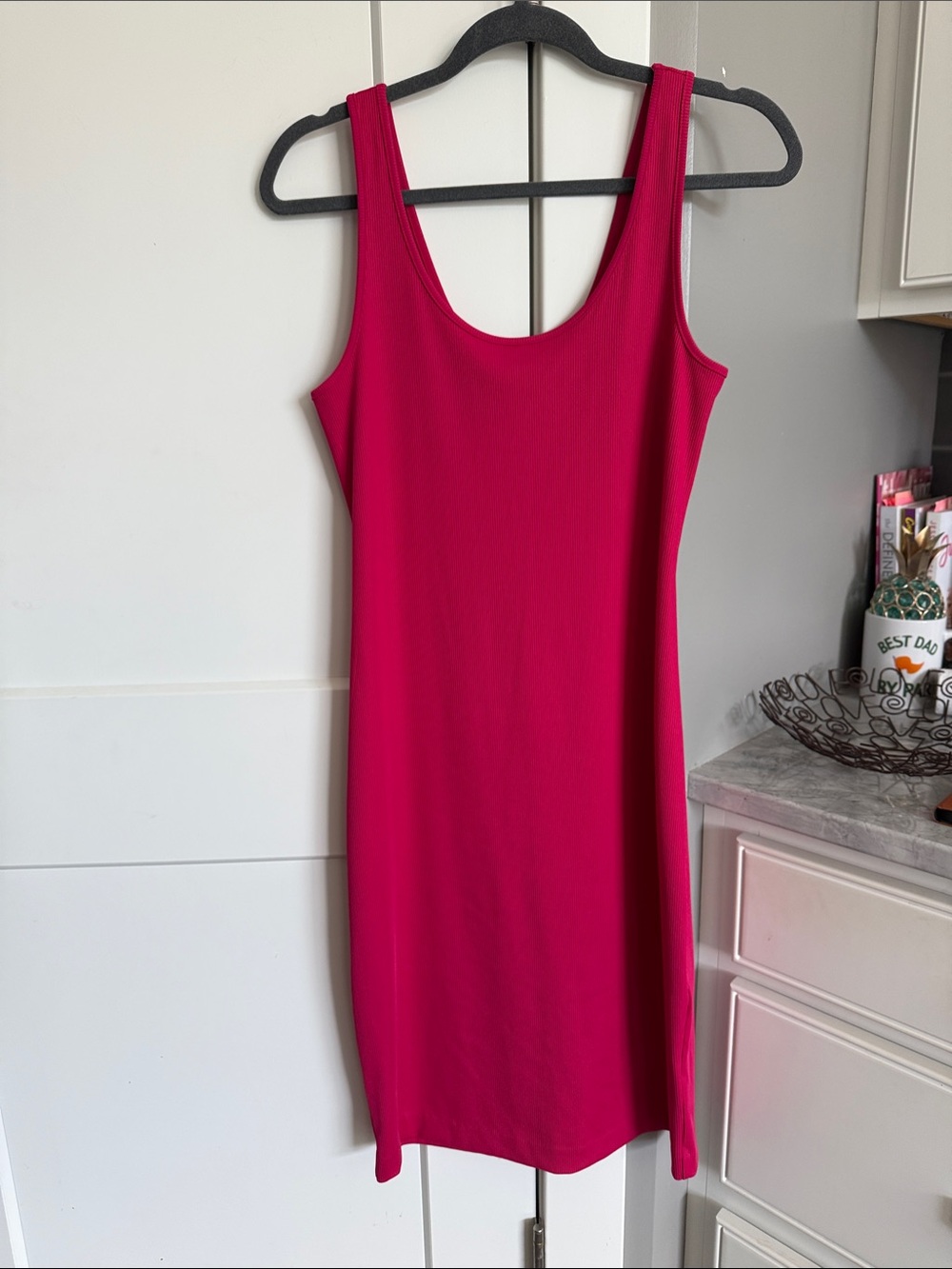 Express Women's Fitted Scoop Neck Dress in Hot Pink